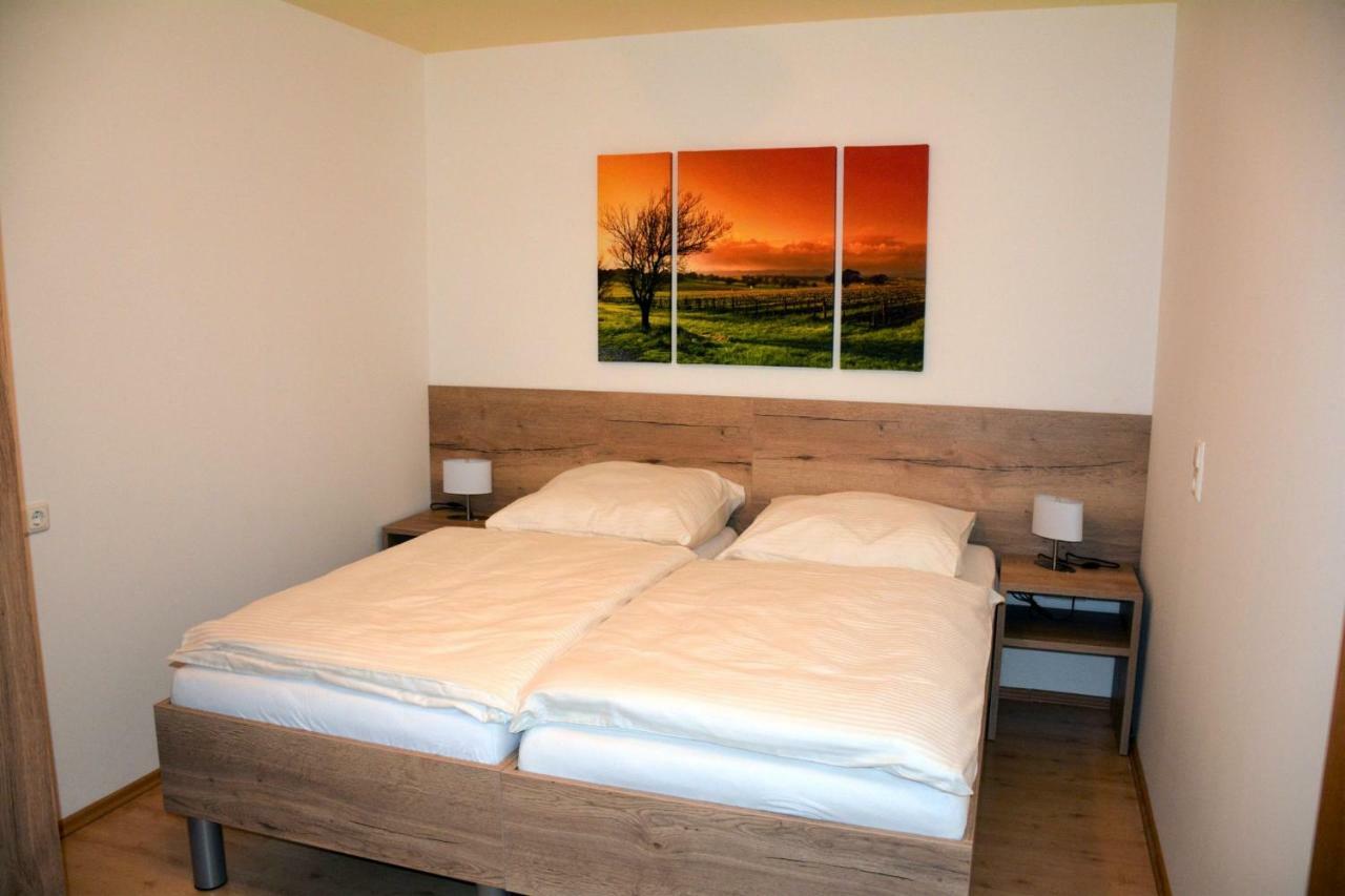 Landhof Lydia Apartment Roggendorf ภายนอก รูปภาพ